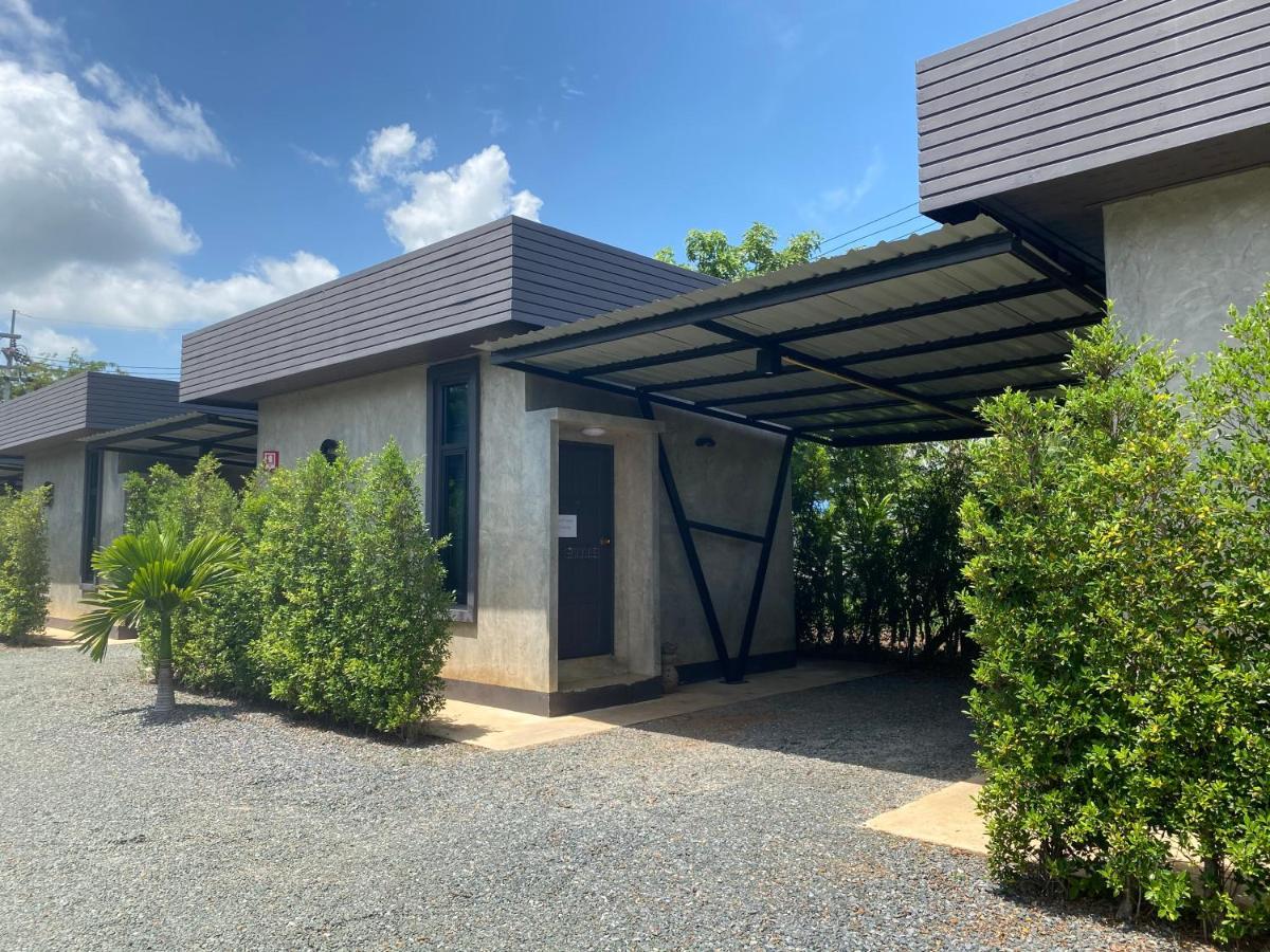 Hotel The Loft House Sakaeo Watthana Nakhon Esterno foto