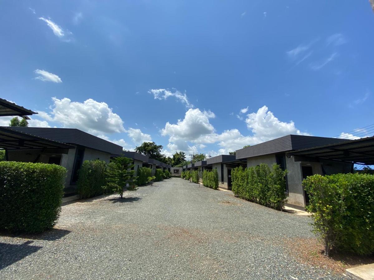 Hotel The Loft House Sakaeo Watthana Nakhon Esterno foto