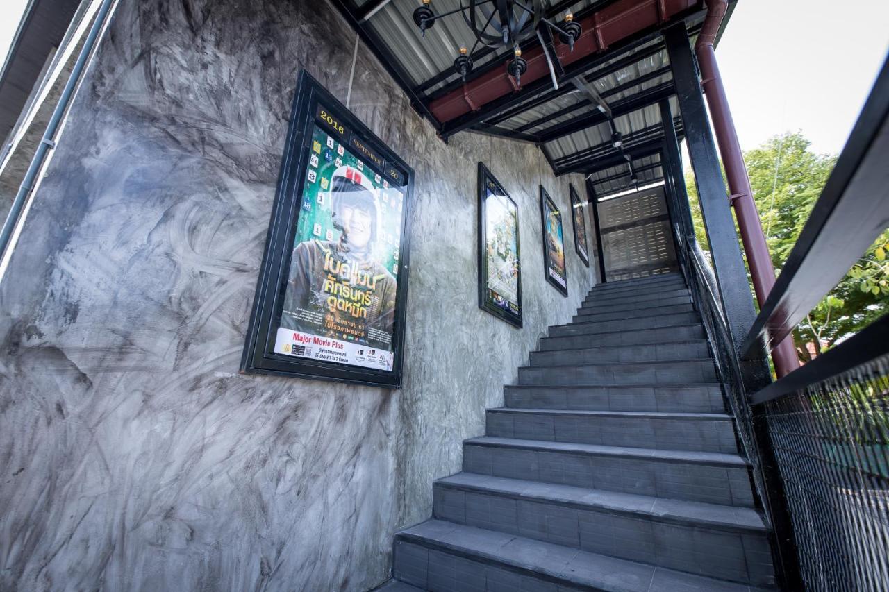 Hotel The Loft House Sakaeo Watthana Nakhon Esterno foto