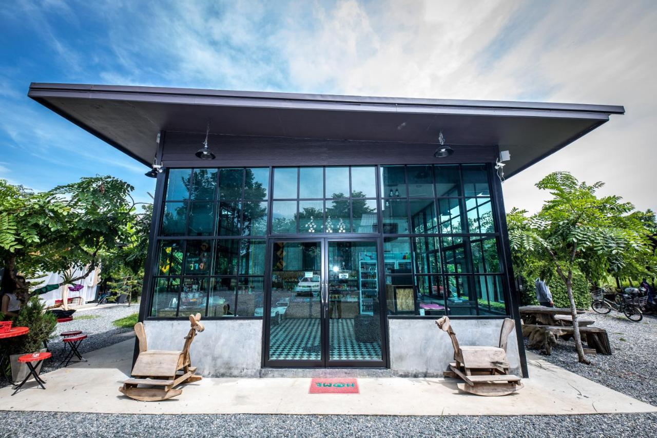Hotel The Loft House Sakaeo Watthana Nakhon Esterno foto